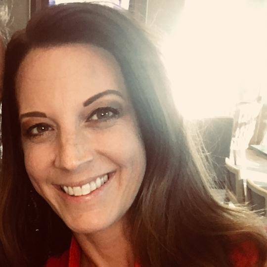 Headshot of Courtney Carter